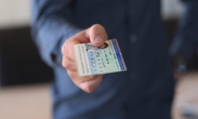 Expatriés : ce qu’il faut savoir pour recevoir ses documents d’identité à domicile