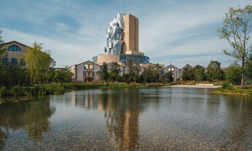 «Arles, capitale de la photographie», une conférence à l’Institut Français de Yokohama