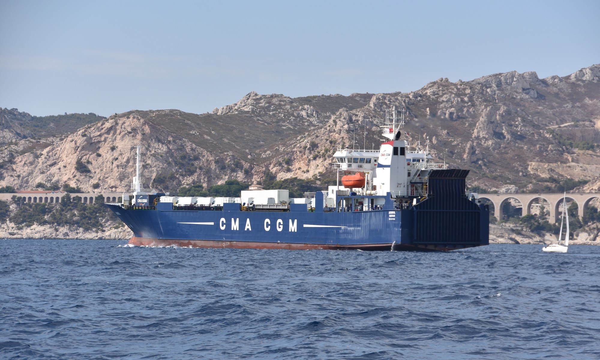 « Un bateau pour l’Ukraine » : Catherine Colonna à Marseille pour participer à l’opération humanitaire