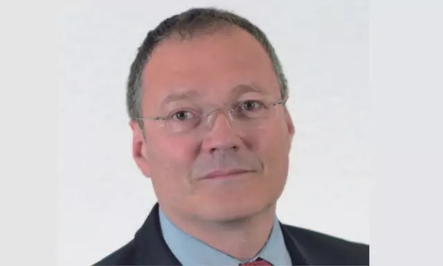 L'expérience à l'étranger figure parmi les « critères d'accréditation » de la commission des titres d'ingénieurs