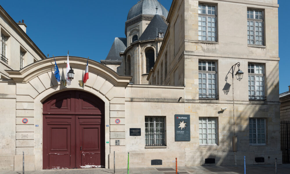 Seulement 5% des établissements français à l’étranger portent des noms de femmes