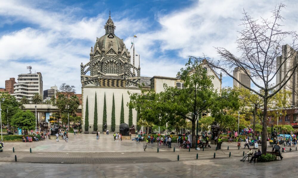 FranceInfo, Français du monde. «Colombie : la métamorphose de Medellín»