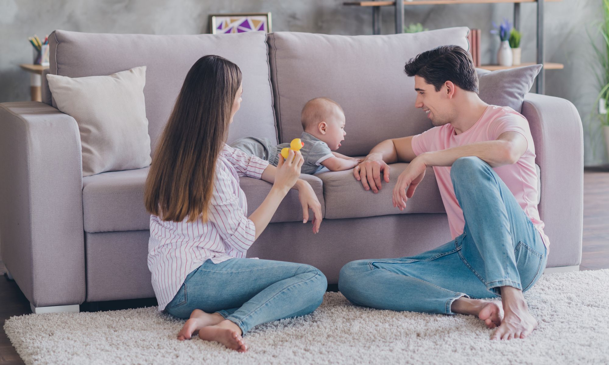 Congés parentaux : quels droits ont les jeunes parents à travers le monde ?