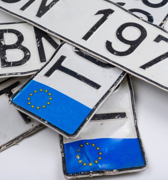 Installation dans un autre pays de l’UE : quand changer l’immatriculation de sa voiture ?