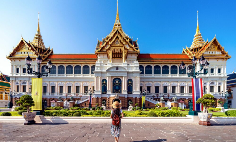 Robert Bougrain, le Français qui restaure les œuvres du roi de Thaïlande