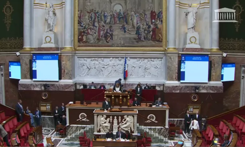 Un texte visant à faciliter la délivrance d’actes civils définitivement adopté au Parlement
