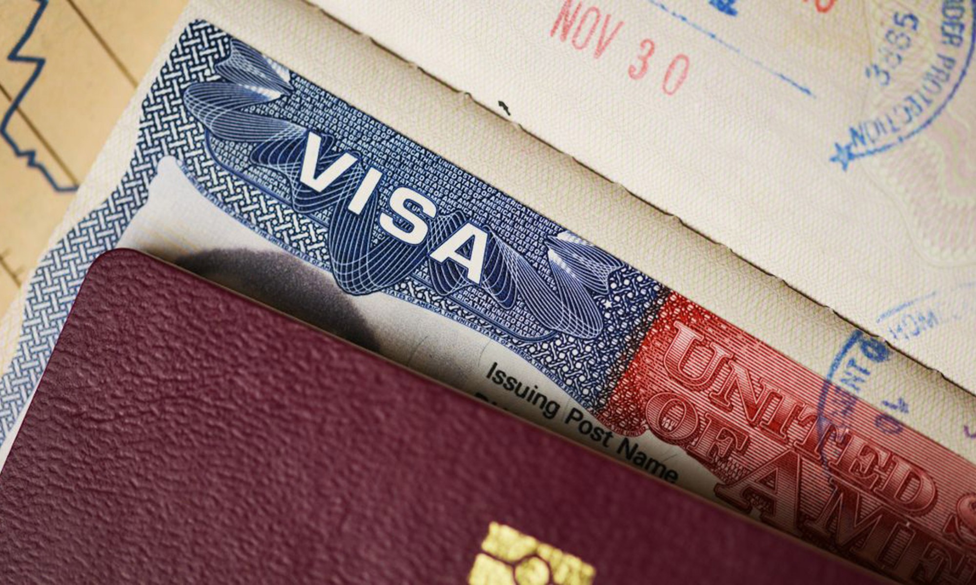 Donald Trump s’en prend (à nouveau) aux visas H-1B et augmente les frais à 100.000 dollars