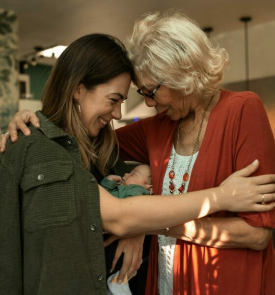 L'expatriation intergénérationnelle : « avec ma mère, on se sent moins seules »