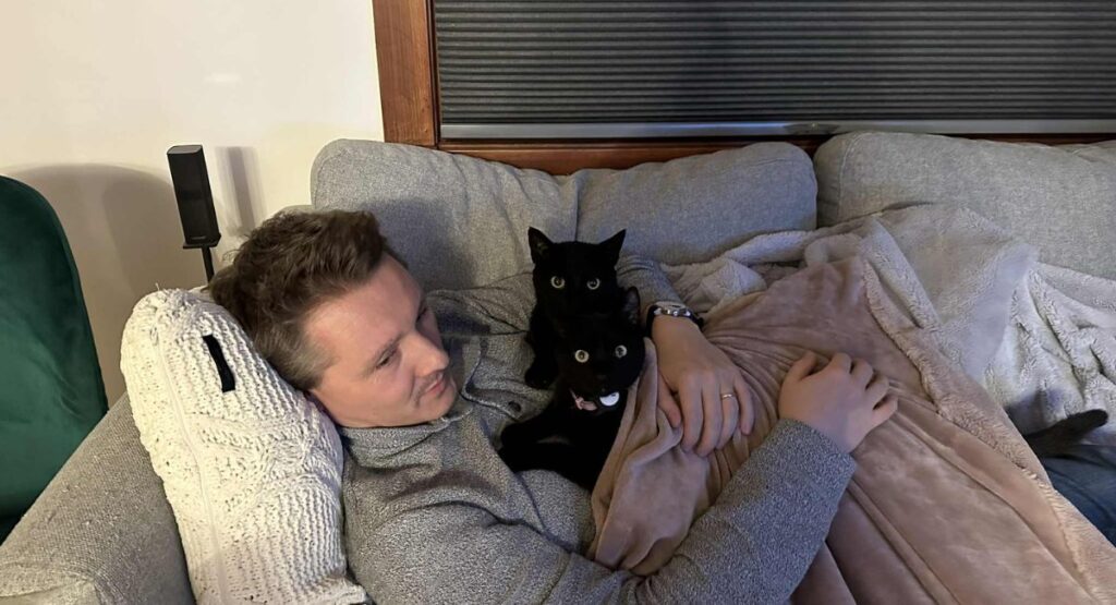 Bruno Leveque est lui-aussi devenu “cat sitter” sur sa plateforme, MeowTel.