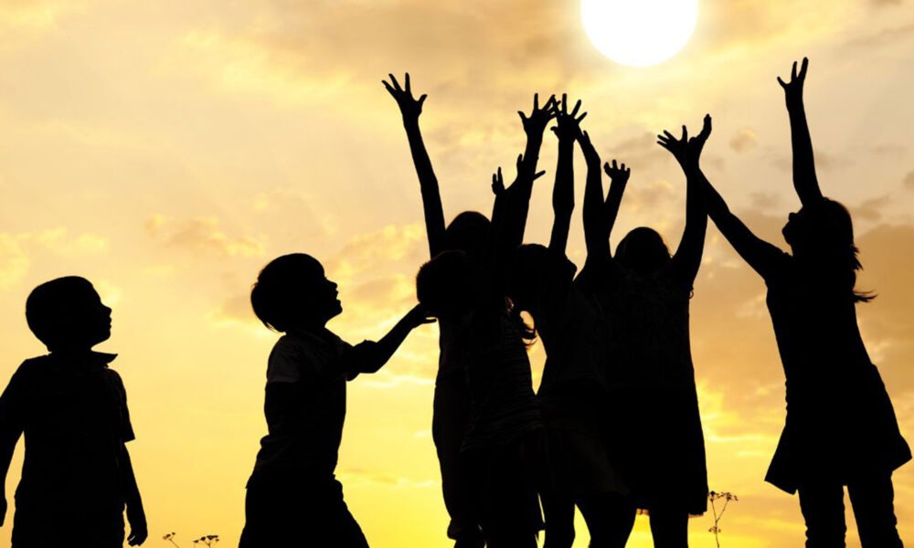 Podcast French Expat : « Grandir entre deux pays : ces enfants qui apprennent à vivre "entre ici et là-bas" »