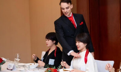 Les bonnes manières françaises font fureur en Chine, et ce Français en a fait son empire