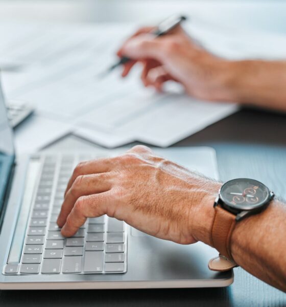 Se reconvertir ou se former depuis l’étranger : le guide pratique des droits et financements